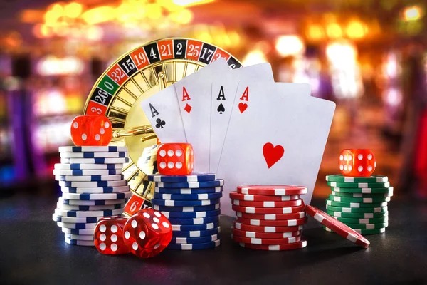 Symbol paytable and payouts Diamond Empire symbol paytable showing values for each icon
